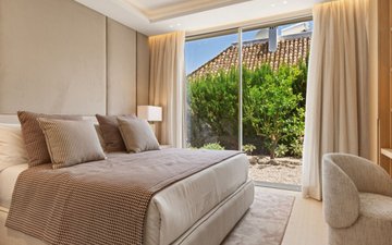 Property slide 10