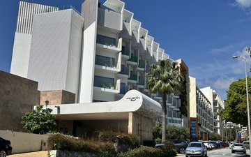 Property slide 51