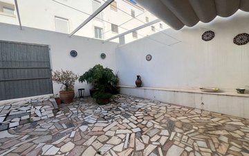 Property slide 19