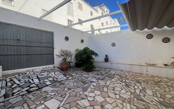 Property slide 21