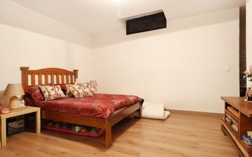 Property slide 19