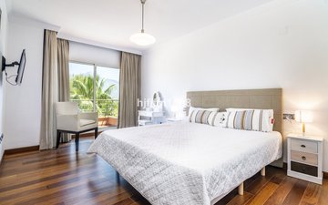 Property slide 10