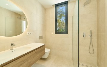 Property slide 17