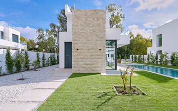 Property slide 32