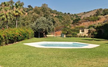 Property slide 33