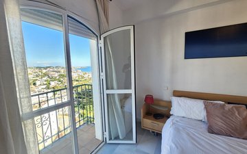 Property slide 10