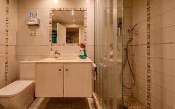 Property slide 15