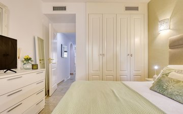 Property slide 39