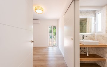 Property slide 10