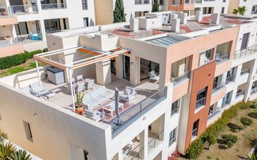 Property slide 10