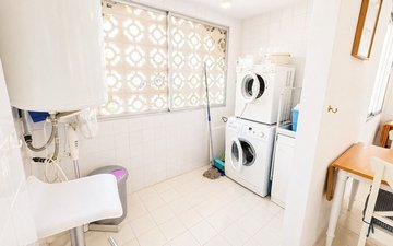 Property slide 32