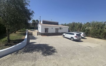 Property slide 32