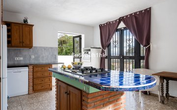 Property slide 17