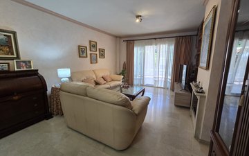 Property slide 19