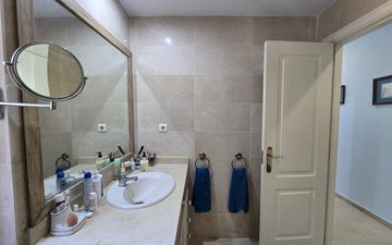 Property slide 36
