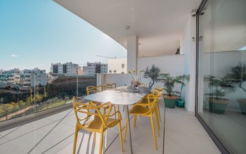 Property slide 18