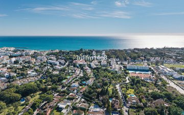 Property slide 32
