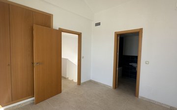 Property slide 32