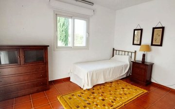 Property slide 25