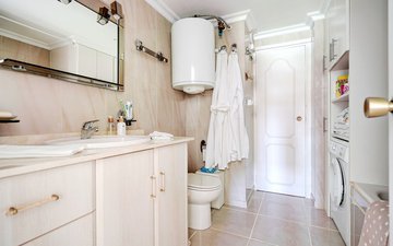 Property slide 10