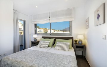 Property slide 10