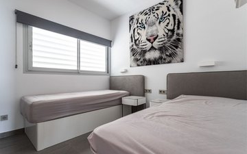 Property slide 18