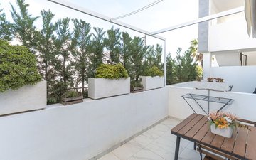 Property slide 18