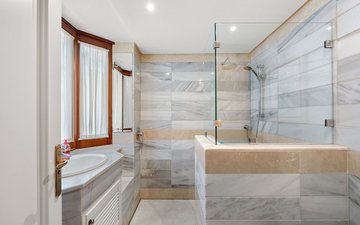 Property slide 32