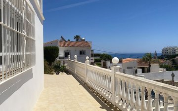 Property slide 17