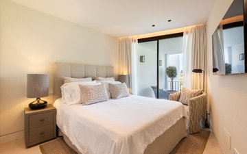 Property slide 18
