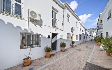 Property slide 12