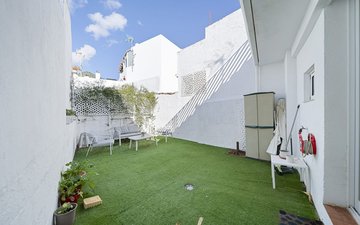 Property slide 17