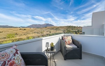 Property slide 32