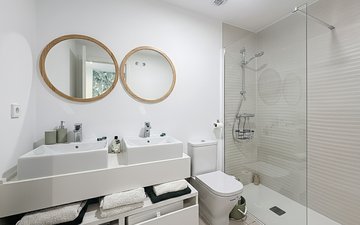 Property slide 39