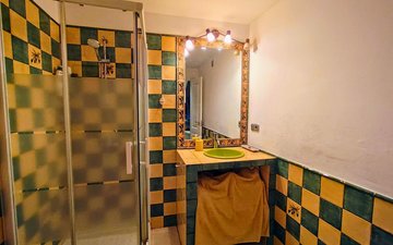 Property slide 25