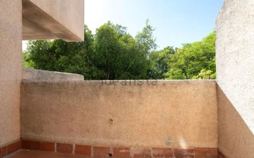 Property slide 22