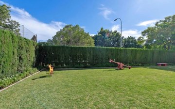 Property slide 28