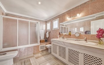 Property slide 36