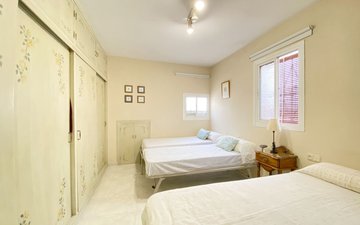 Property slide 24