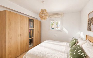 Property slide 16