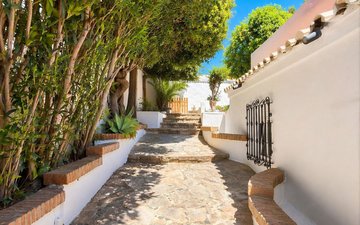 Property slide 35