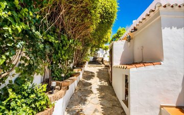 Property slide 36