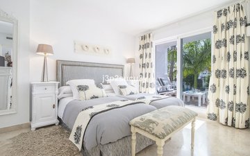 Property slide 18