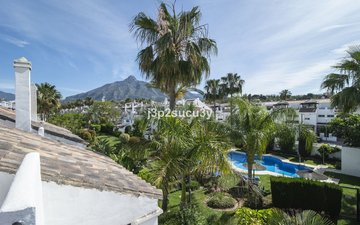 Property slide 32