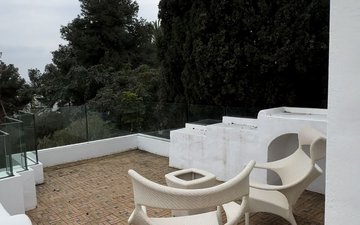 Property slide 50