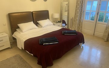 Property slide 10