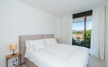 Property slide 18