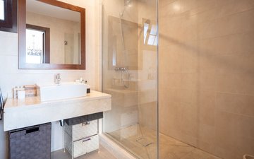 Property slide 25