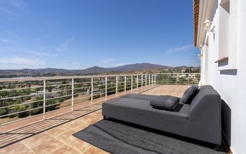 Property slide 32