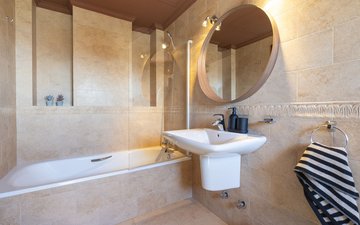 Property slide 44
